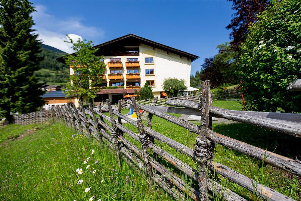 Family & Sporthotel Kaerntnerhof Bad Kleinkirchheim Exteriér fotografie