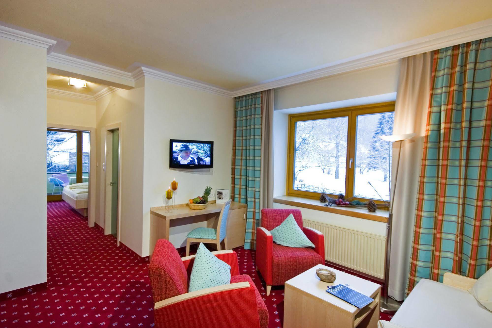Family & Sporthotel Kaerntnerhof Bad Kleinkirchheim Exteriér fotografie