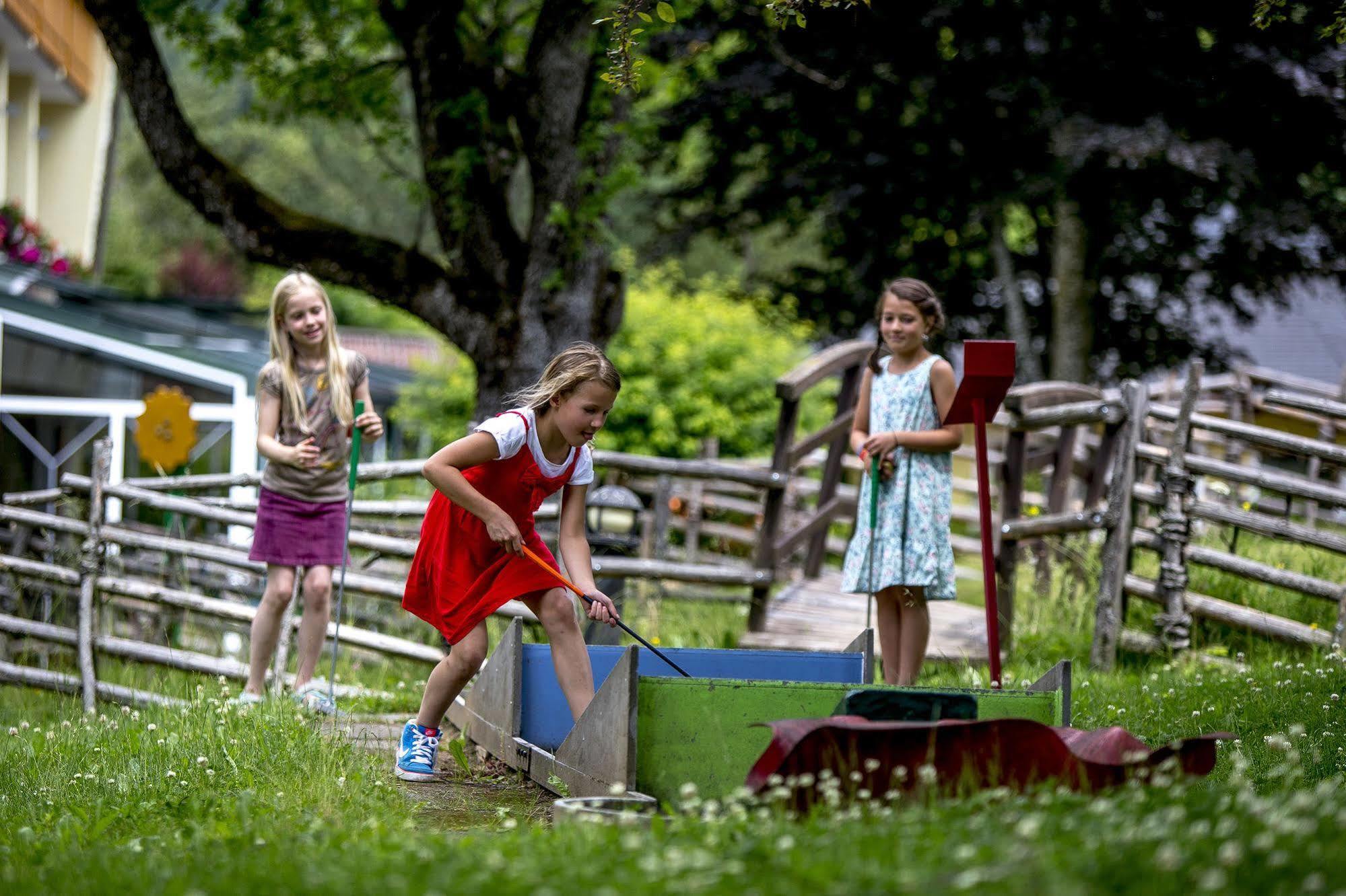 Family & Sporthotel Kaerntnerhof Bad Kleinkirchheim Exteriér fotografie